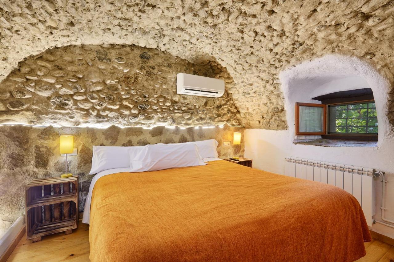 Bed and Breakfast Mas Torrencito pet friendly Parets d'Empordà Exterior foto