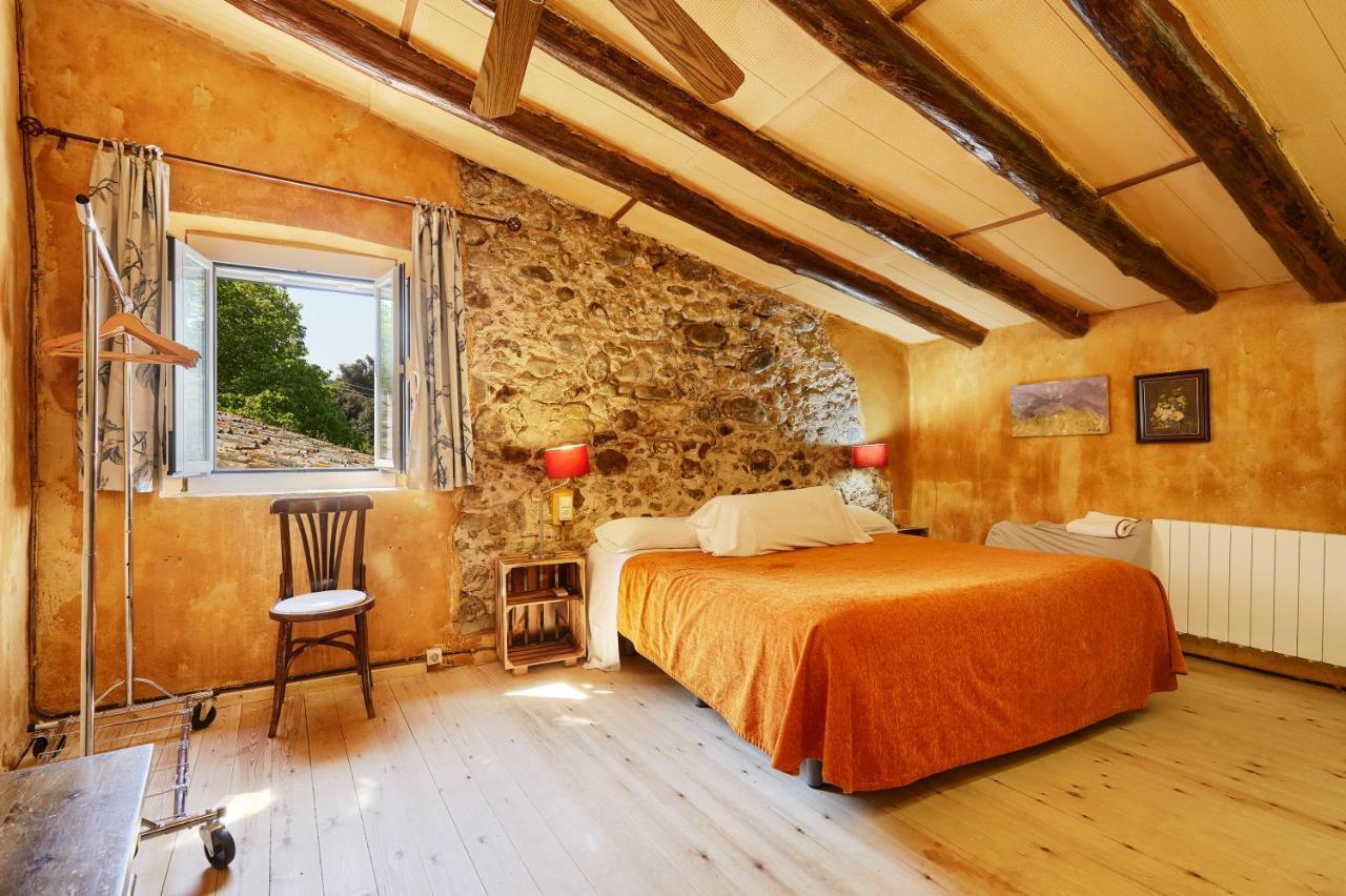 Bed and Breakfast Mas Torrencito pet friendly Parets d'Empordà Exterior foto