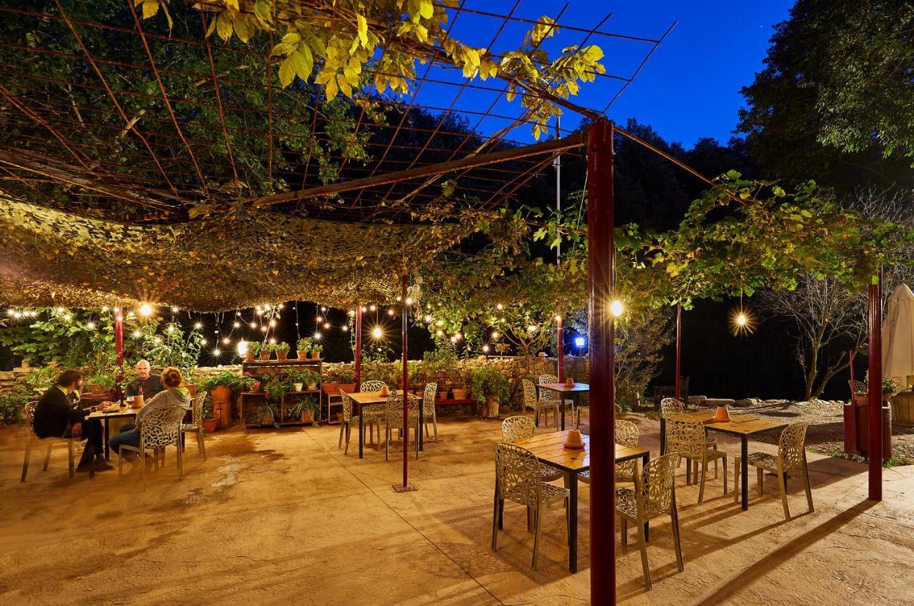 Bed and Breakfast Mas Torrencito pet friendly Parets d'Empordà Exterior foto