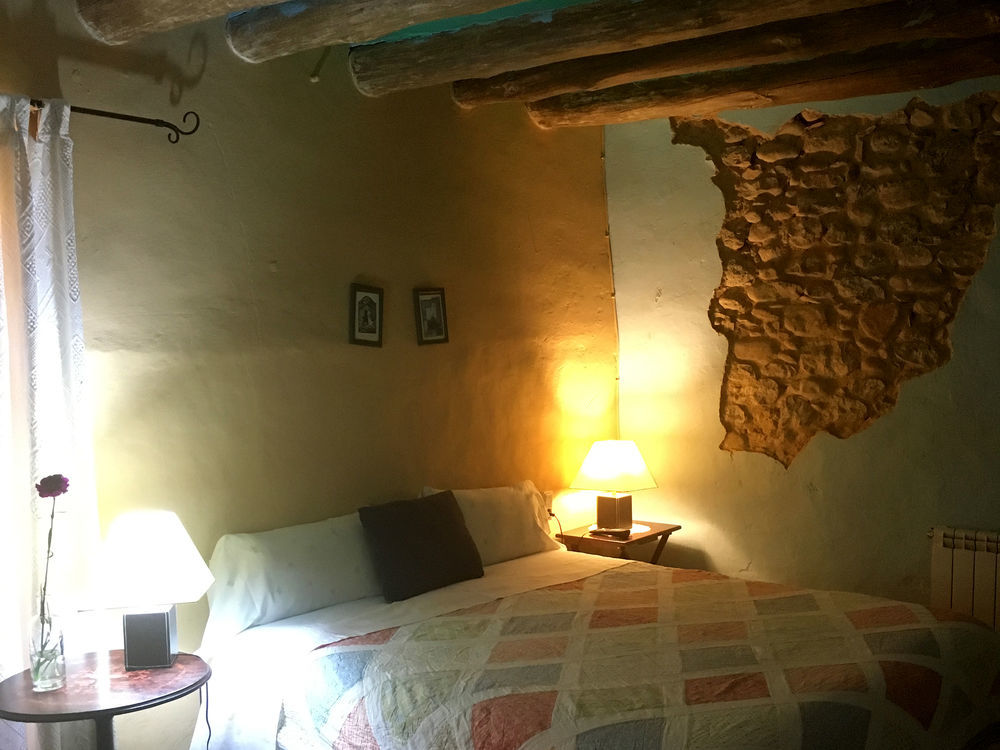 Bed and Breakfast Mas Torrencito pet friendly Parets d'Empordà Exterior foto